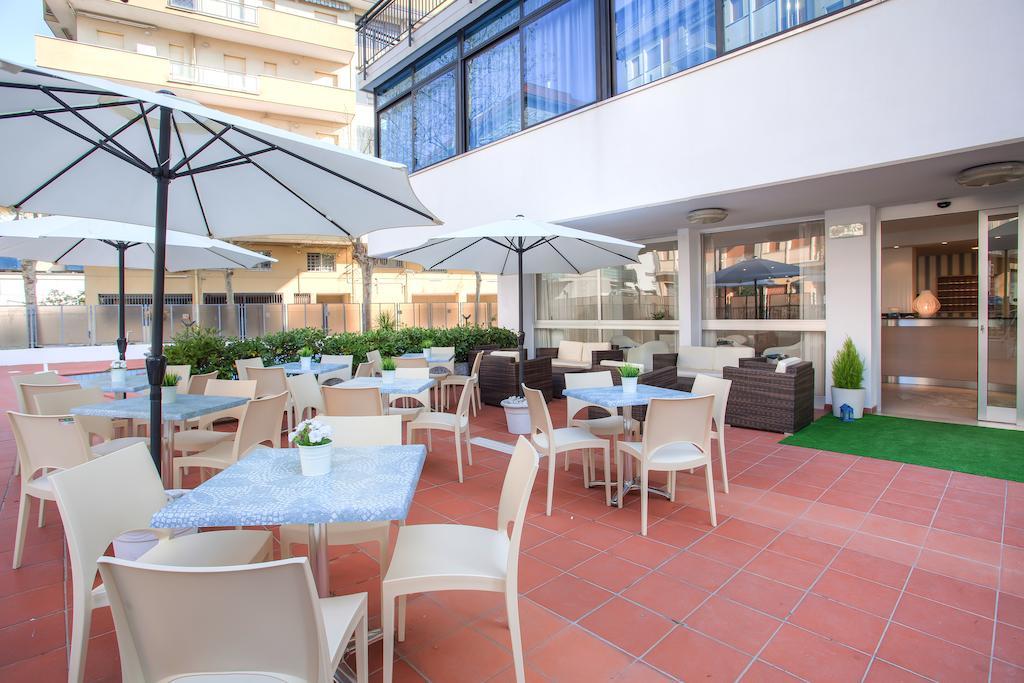 Hotel Mario Cesenatico Exterior foto
